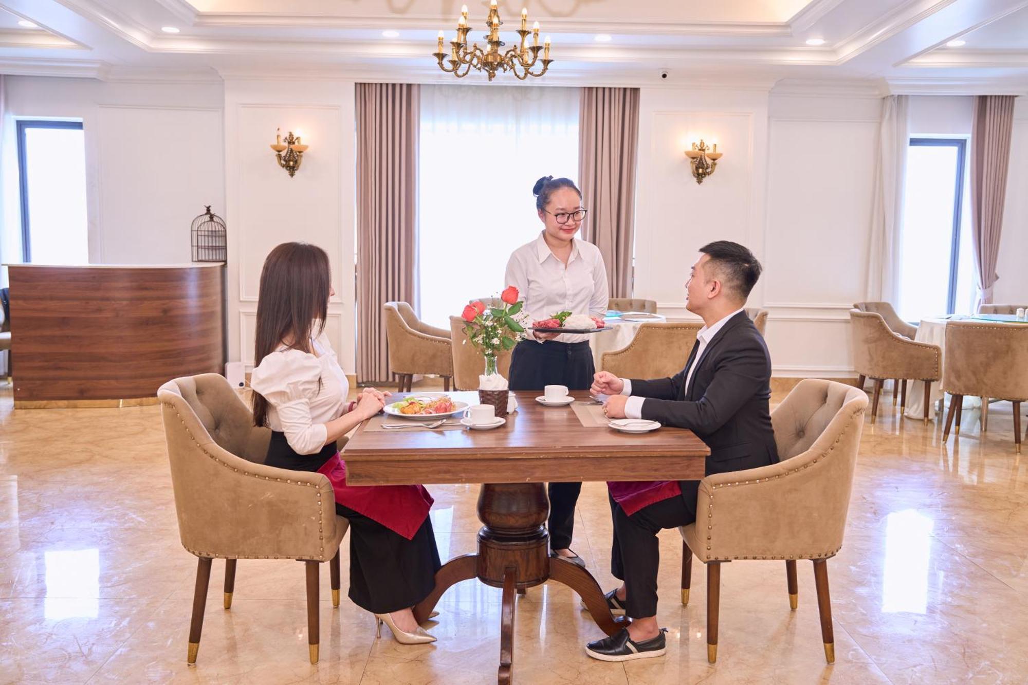 Le Haute Hotel ハイフォン エクステリア 写真